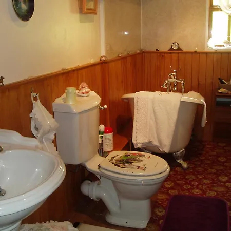 Barn-gill House 3*